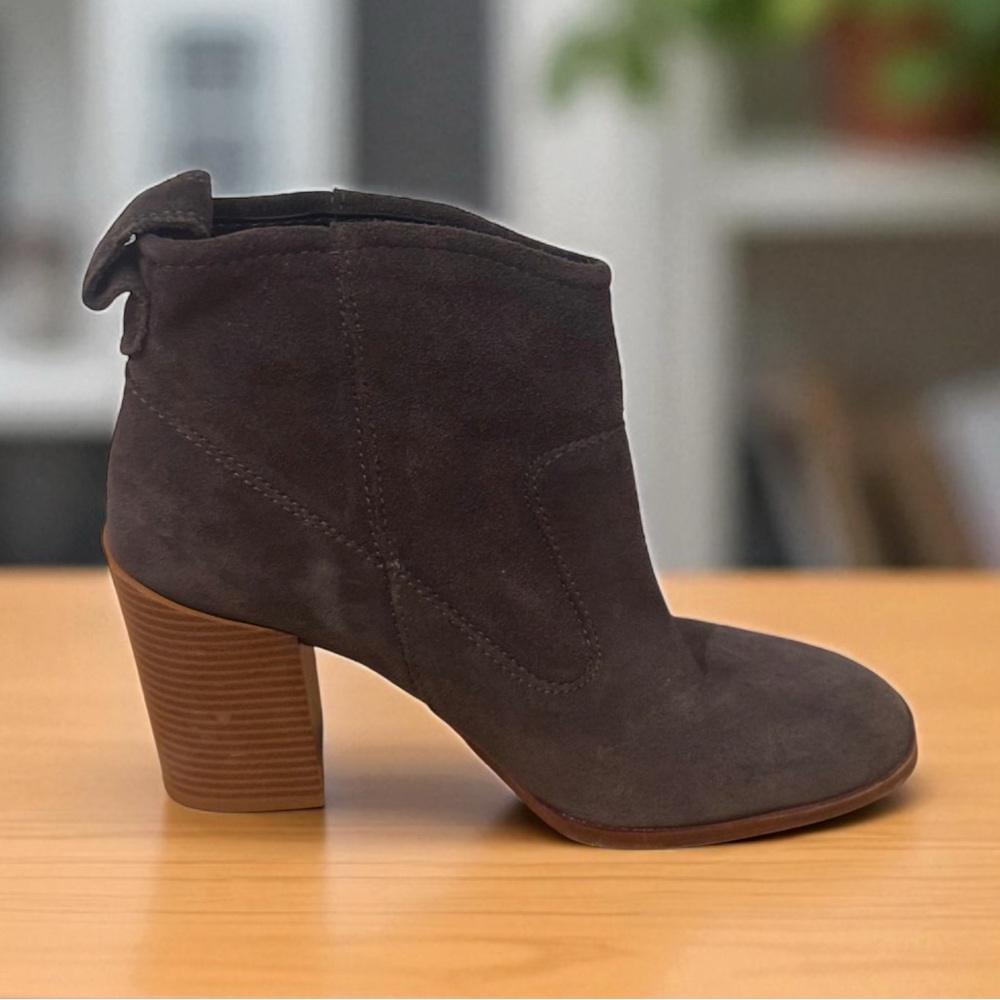 Zara Dark Grey Suede Ankle Booties. Size 6